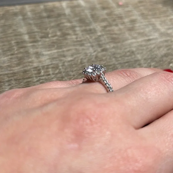 Silver CZ Diamond Studded Ring - Picture 3 of 8